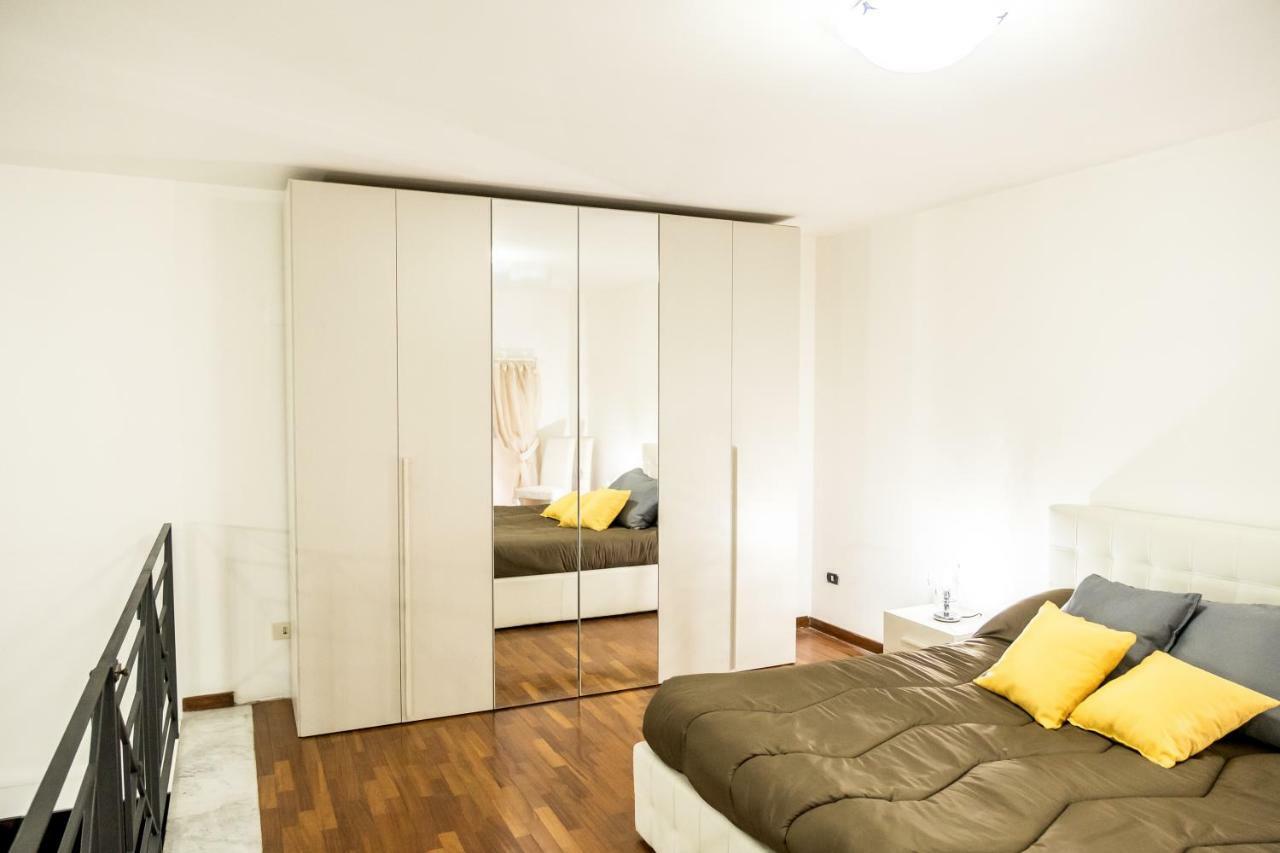 Il Salotto Di Nonna Cornelia 2 Hotell Neapel Exteriör bild