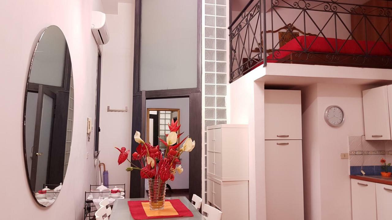 Il Salotto Di Nonna Cornelia 2 Hotell Neapel Exteriör bild