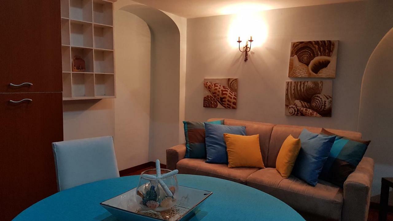 Il Salotto Di Nonna Cornelia 2 Hotell Neapel Exteriör bild