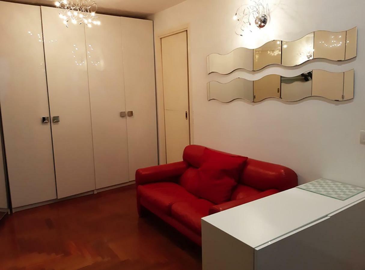 Il Salotto Di Nonna Cornelia 2 Hotell Neapel Exteriör bild